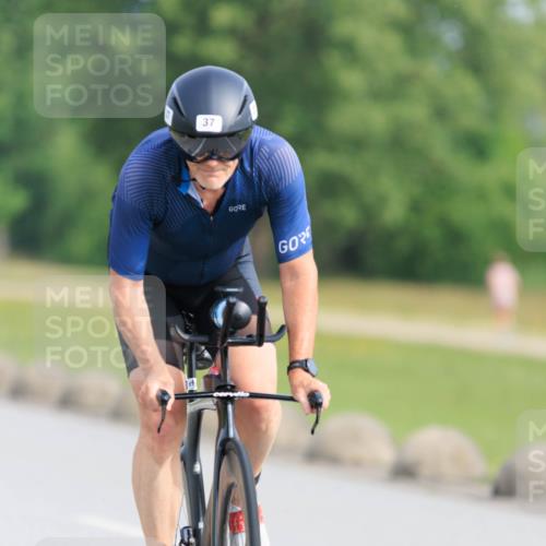 15.06.2025 - 27. Vierlanden-Triathlon H.Heesch http://msf.ph/oto/7989551 15.06.2025 09:39:19 Radfahren 37 meine-sportfotos.de