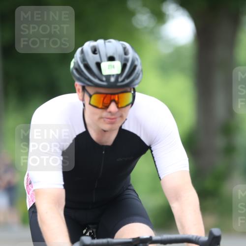 15.06.2025 - 7 Türme Triathlon Yannick Fuchs http://msf.ph/oto/7989562 15.06.2025 11:48:31 Radfahren 257, 291 meine-sportfotos.de