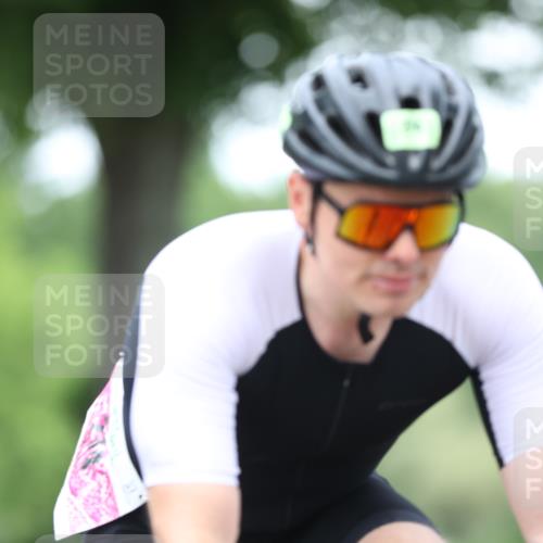 15.06.2025 - 7 Türme Triathlon Yannick Fuchs http://msf.ph/oto/7989565 15.06.2025 11:48:31 Radfahren 257, 291 meine-sportfotos.de