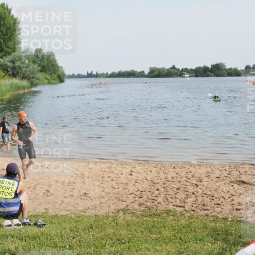 21.06.2025 - 27. Vierlanden-Triathlon MichiJ http://msf.ph/oto/7989620 15.06.2026 09:52:02 Schwimmen 282, 288, 292 meine-sportfotos.de