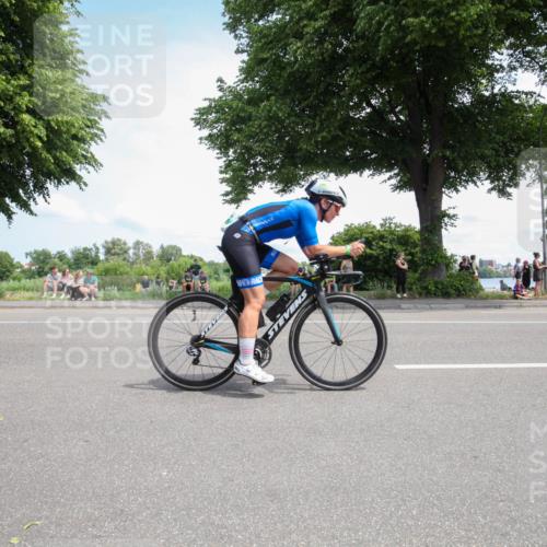 15.06.2025 - 7 Türme Triathlon Yannick Fuchs http://msf.ph/oto/7989624 15.06.2025 13:05:54 Radfahren 193, 320, 421, 447, 479, 548 meine-sportfotos.de