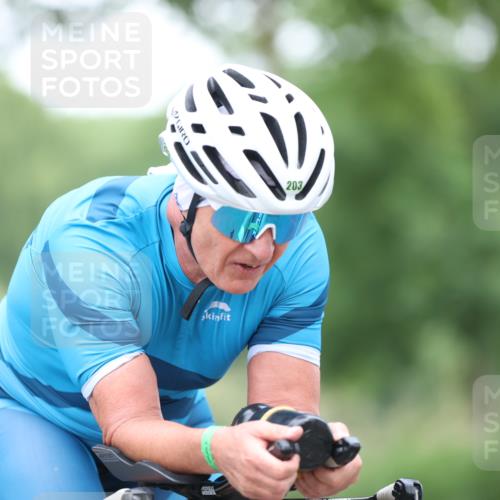 15.06.2025 - 7 Türme Triathlon Yannick Fuchs http://msf.ph/oto/7989625 15.06.2025 11:49:24 Radfahren  meine-sportfotos.de