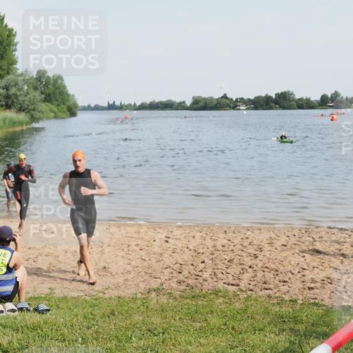 21.06.2025 - 27. Vierlanden-Triathlon MichiJ http://msf.ph/oto/7989641 15.06.2026 09:52:03 Schwimmen 282, 288, 292 meine-sportfotos.de