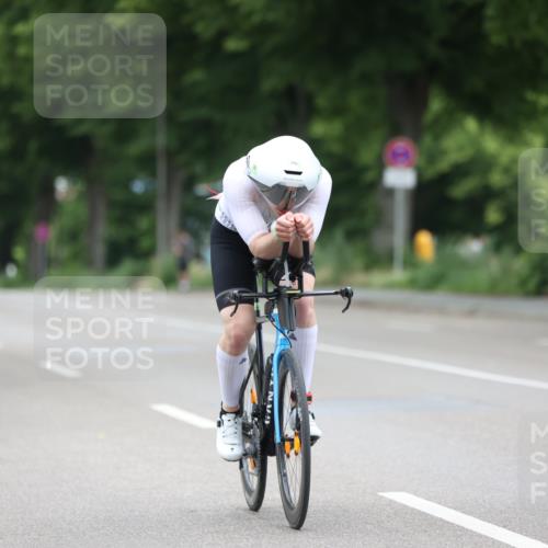 15.06.2025 - 7 Türme Triathlon Yannick Fuchs http://msf.ph/oto/7989650 15.06.2025 11:49:38 Radfahren  meine-sportfotos.de