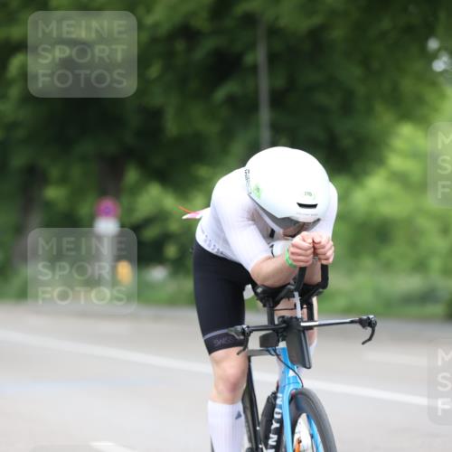 15.06.2025 - 7 Türme Triathlon Yannick Fuchs http://msf.ph/oto/7989666 15.06.2025 11:49:39 Radfahren  meine-sportfotos.de
