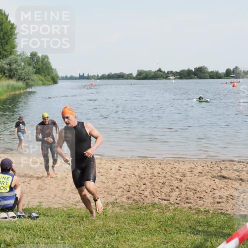 21.06.2025 - 27. Vierlanden-Triathlon MichiJ http://msf.ph/oto/7989681 15.06.2026 09:52:04 Schwimmen 282, 288, 292 meine-sportfotos.de