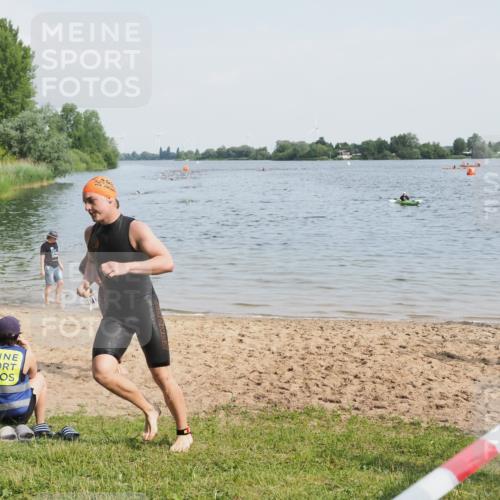 21.06.2025 - 27. Vierlanden-Triathlon MichiJ http://msf.ph/oto/7989706 15.06.2026 09:52:04 Schwimmen 282, 288, 292 meine-sportfotos.de