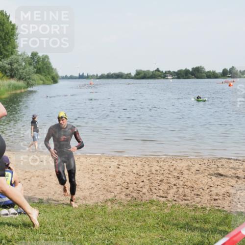 21.06.2025 - 27. Vierlanden-Triathlon MichiJ http://msf.ph/oto/7989730 15.06.2026 09:52:05 Schwimmen 282, 288, 292 meine-sportfotos.de