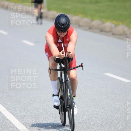 21.06.2025 - 27. Vierlanden-Triathlon H.Heesch http://msf.ph/oto/7989735 15.06.2025 11:47:43 Radfahren 82, 108, 706, 709, 829, 847 meine-sportfotos.de