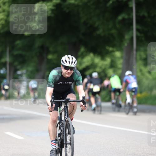 15.06.2025 - 7 Türme Triathlon Yannick Fuchs http://msf.ph/oto/7989737 15.06.2025 13:02:19 Radfahren 234, 398, 667, 1047, 1162 meine-sportfotos.de