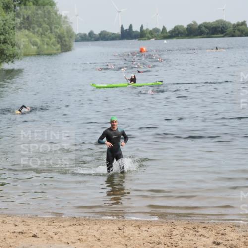21.06.2025 - 27. Vierlanden-Triathlon MichiJ http://msf.ph/oto/7989783 15.06.2026 09:52:40 Schwimmen 313 meine-sportfotos.de