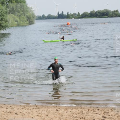 21.06.2025 - 27. Vierlanden-Triathlon MichiJ http://msf.ph/oto/7989791 15.06.2026 09:52:41 Schwimmen 313 meine-sportfotos.de