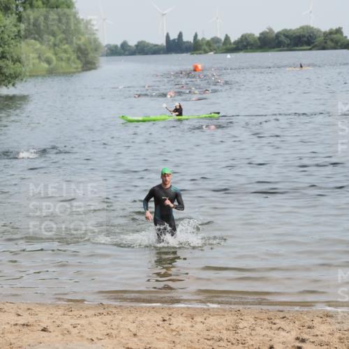 21.06.2025 - 27. Vierlanden-Triathlon MichiJ http://msf.ph/oto/7989801 15.06.2026 09:52:41 Schwimmen 313 meine-sportfotos.de