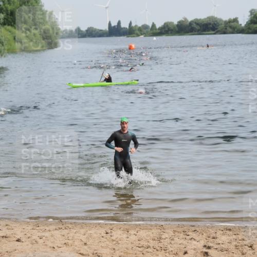 21.06.2025 - 27. Vierlanden-Triathlon MichiJ http://msf.ph/oto/7989816 15.06.2026 09:52:41 Schwimmen 313 meine-sportfotos.de