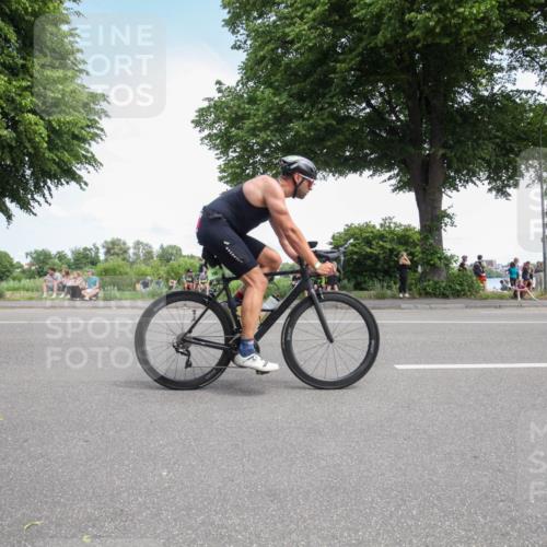 15.06.2025 - 7 Türme Triathlon Yannick Fuchs http://msf.ph/oto/7989823 15.06.2025 13:07:38 Radfahren 295, 522 meine-sportfotos.de
