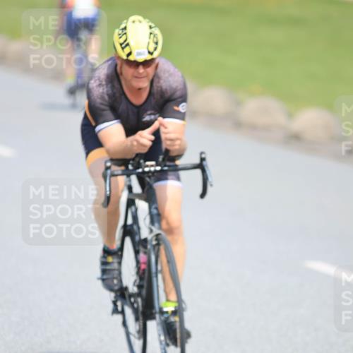 21.06.2025 - 27. Vierlanden-Triathlon H.Heesch http://msf.ph/oto/7989826 15.06.2025 11:48:19 Radfahren 646, 860 meine-sportfotos.de