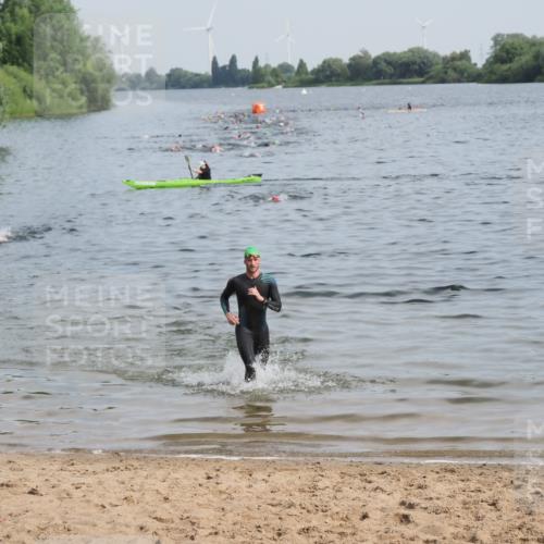 21.06.2025 - 27. Vierlanden-Triathlon MichiJ http://msf.ph/oto/7989840 15.06.2026 09:52:42 Schwimmen 313 meine-sportfotos.de