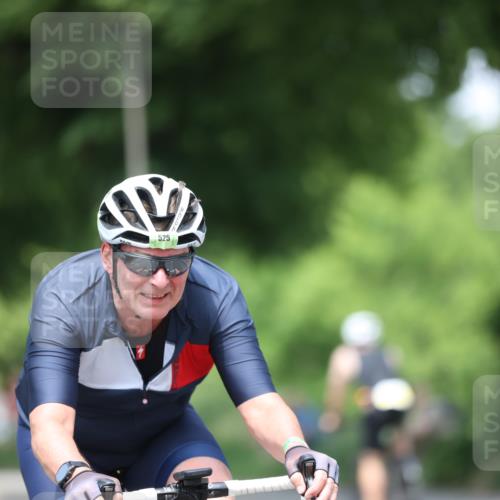 15.06.2025 - 7 Türme Triathlon Yannick Fuchs http://msf.ph/oto/7989850 15.06.2025 13:02:33 Radfahren 196, 271, 376, 525, 641, 717, 899, 1044, 1052, 1055, 1095 meine-sportfotos.de