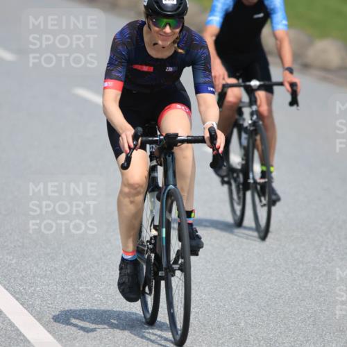21.06.2025 - 27. Vierlanden-Triathlon H.Heesch http://msf.ph/oto/7989879 15.06.2025 11:48:31 Radfahren 223, 781, 816, 866 meine-sportfotos.de