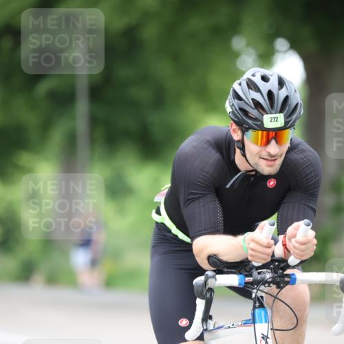15.06.2025 - 7 Türme Triathlon Yannick Fuchs http://msf.ph/oto/7989880 15.06.2025 11:51:33 Radfahren 272, 327 meine-sportfotos.de