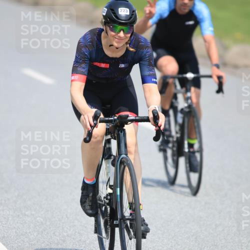 21.06.2025 - 27. Vierlanden-Triathlon H.Heesch http://msf.ph/oto/7989892 15.06.2025 11:48:32 Radfahren 223, 781, 816, 866 meine-sportfotos.de