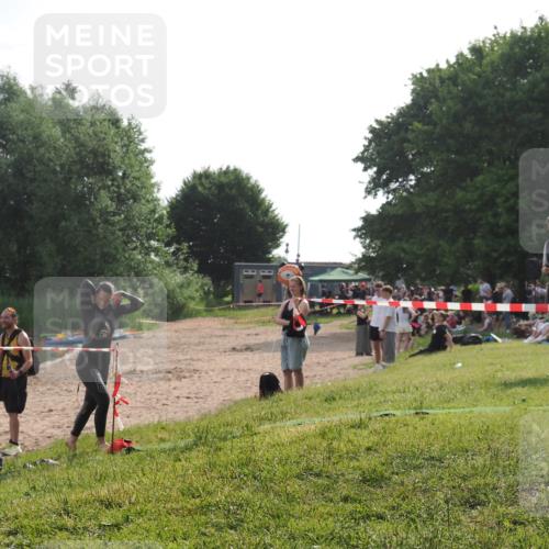15.06.2025 - 27. Vierlanden-Triathlon KatJ http://msf.ph/oto/7989938 15.06.2025 09:09:22 Schwimmen 224 meine-sportfotos.de