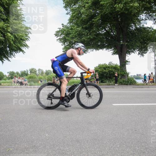 15.06.2025 - 7 Türme Triathlon Yannick Fuchs http://msf.ph/oto/7989942 15.06.2025 13:09:47 Radfahren 222, 382, 555, 603, 658, 670 meine-sportfotos.de