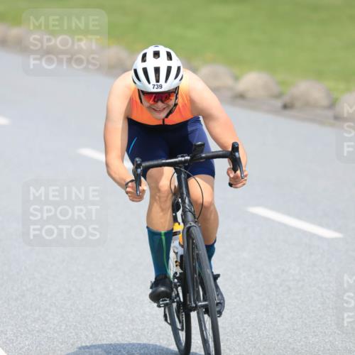 21.06.2025 - 27. Vierlanden-Triathlon H.Heesch http://msf.ph/oto/7989955 15.06.2025 11:48:54 Radfahren 739, 799, 836, 846, 968 meine-sportfotos.de