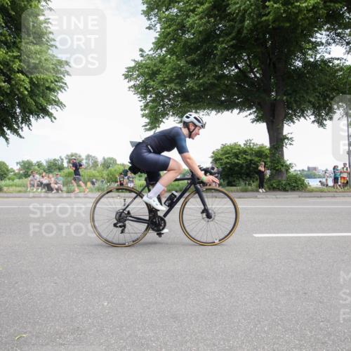 15.06.2025 - 7 Türme Triathlon Yannick Fuchs http://msf.ph/oto/7989973 15.06.2025 13:10:04 Radfahren 230, 415, 553 meine-sportfotos.de