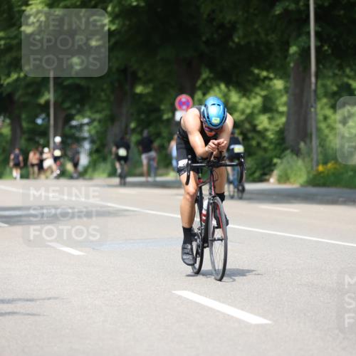 15.06.2025 - 7 Türme Triathlon Yannick Fuchs http://msf.ph/oto/7989981 15.06.2025 13:03:06 Radfahren 194, 652, 798, 826, 953, 974, 1085, 1106, 1180 meine-sportfotos.de