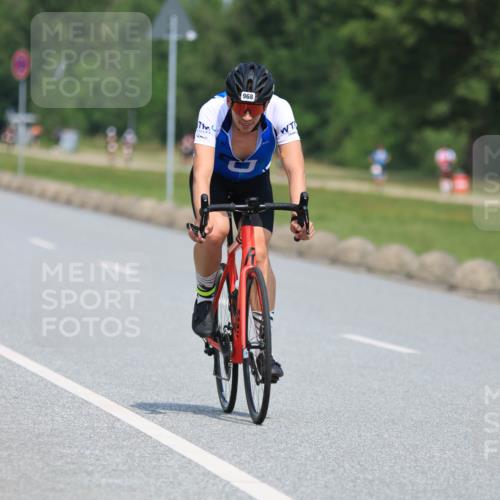 21.06.2025 - 27. Vierlanden-Triathlon H.Heesch http://msf.ph/oto/7989994 15.06.2025 11:49:03 Radfahren 773, 799, 836, 846, 968 meine-sportfotos.de