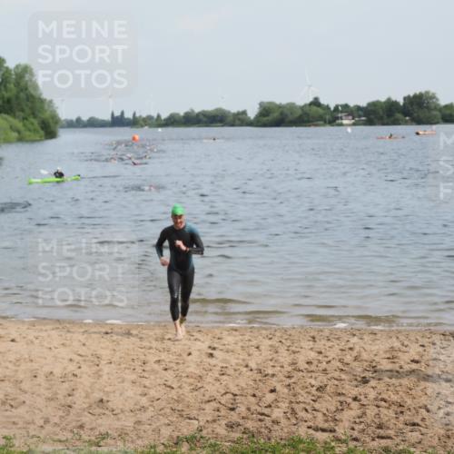 21.06.2025 - 27. Vierlanden-Triathlon MichiJ http://msf.ph/oto/7990018 15.06.2026 09:52:44 Schwimmen 313 meine-sportfotos.de