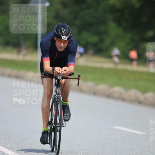 21.06.2025 - 27. Vierlanden-Triathlon H.Heesch http://msf.ph/oto/7990019 15.06.2025 11:49:26 Radfahren 681, 779, 835, 844, 855 meine-sportfotos.de