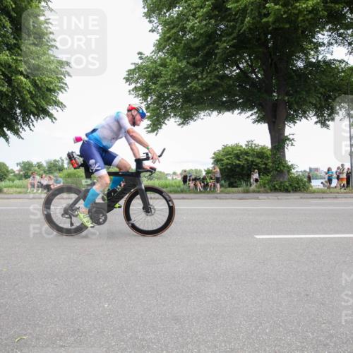 15.06.2025 - 7 Türme Triathlon Yannick Fuchs http://msf.ph/oto/7990031 15.06.2025 13:10:54 Radfahren 403, 472, 486, 561, 650, 675, 1197 meine-sportfotos.de