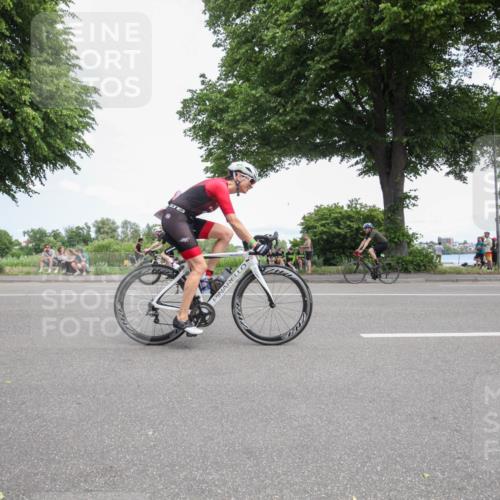 15.06.2025 - 7 Türme Triathlon Yannick Fuchs http://msf.ph/oto/7990072 15.06.2025 13:11:19 Radfahren 243, 607, 973 meine-sportfotos.de