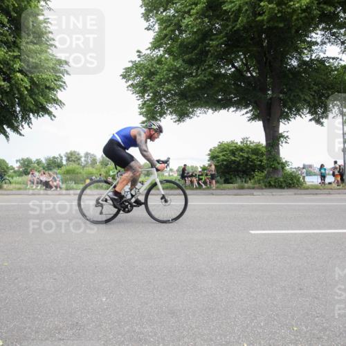 15.06.2025 - 7 Türme Triathlon Yannick Fuchs http://msf.ph/oto/7990100 15.06.2025 13:11:22 Radfahren 243, 304, 973 meine-sportfotos.de
