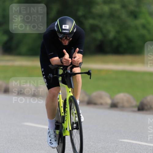 15.06.2025 - 27. Vierlanden-Triathlon H.Heesch http://msf.ph/oto/7990108 15.06.2025 09:44:58 Radfahren 20, 37, 86 meine-sportfotos.de