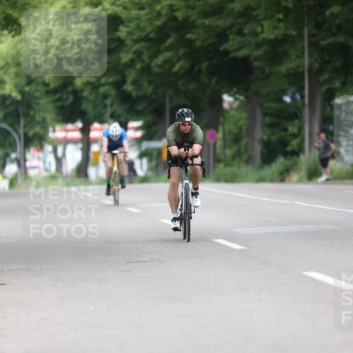 15.06.2025 - 7 Türme Triathlon Yannick Fuchs http://msf.ph/oto/7990109 15.06.2025 11:52:13 Radfahren 230, 298 meine-sportfotos.de