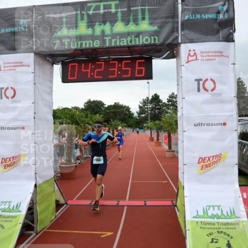 15.06.2025 - 7 Türme Triathlon Michael Strokosch http://msf.ph/oto/7990111 15.06.2025 14:23:55 Ziel 595, 823, 861, 1038 meine-sportfotos.de