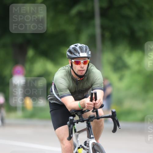 15.06.2025 - 7 Türme Triathlon Yannick Fuchs http://msf.ph/oto/7990156 15.06.2025 11:52:16 Radfahren 230, 298 meine-sportfotos.de