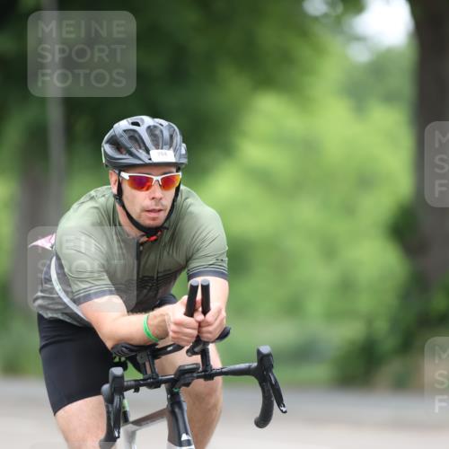 15.06.2025 - 7 Türme Triathlon Yannick Fuchs http://msf.ph/oto/7990170 15.06.2025 11:52:16 Radfahren 230, 298 meine-sportfotos.de