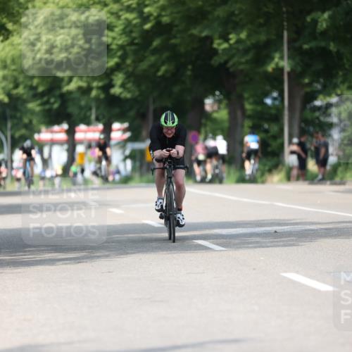 15.06.2025 - 7 Türme Triathlon Yannick Fuchs http://msf.ph/oto/7990175 15.06.2025 13:03:38 Radfahren 334, 516, 587, 1103 meine-sportfotos.de
