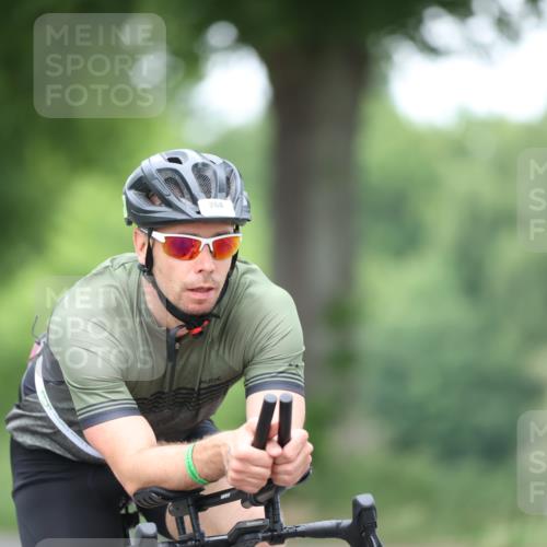 15.06.2025 - 7 Türme Triathlon Yannick Fuchs http://msf.ph/oto/7990179 15.06.2025 11:52:16 Radfahren 230, 298 meine-sportfotos.de