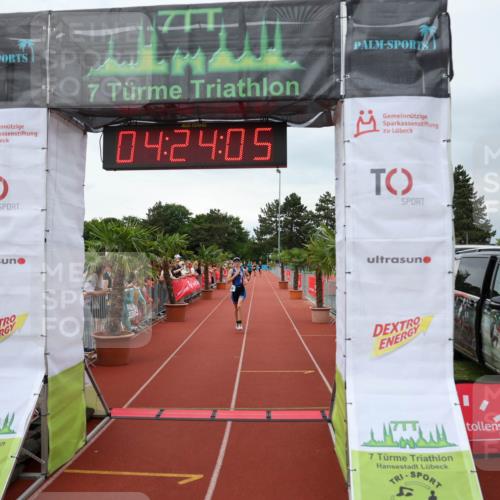 15.06.2025 - 7 Türme Triathlon Michael Strokosch http://msf.ph/oto/7990187 15.06.2025 14:24:05 Ziel 642, 861 meine-sportfotos.de