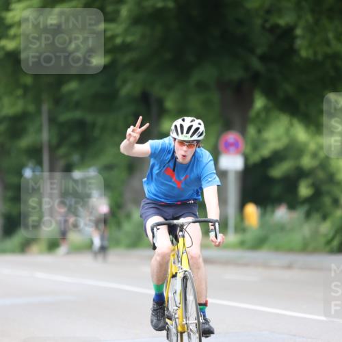 15.06.2025 - 7 Türme Triathlon Yannick Fuchs http://msf.ph/oto/7990200 15.06.2025 11:52:17 Radfahren 230, 298 meine-sportfotos.de