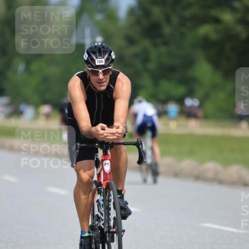 21.06.2025 - 27. Vierlanden-Triathlon H.Heesch http://msf.ph/oto/7990216 15.06.2025 11:50:00 Radfahren 714, 738, 786, 830, 832 meine-sportfotos.de