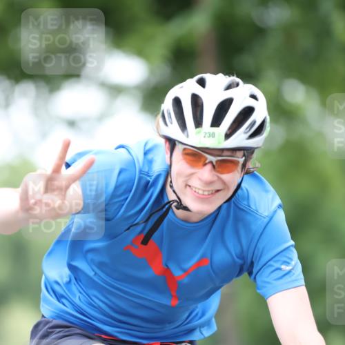 15.06.2025 - 7 Türme Triathlon Yannick Fuchs http://msf.ph/oto/7990257 15.06.2025 11:52:18 Radfahren 230, 298 meine-sportfotos.de