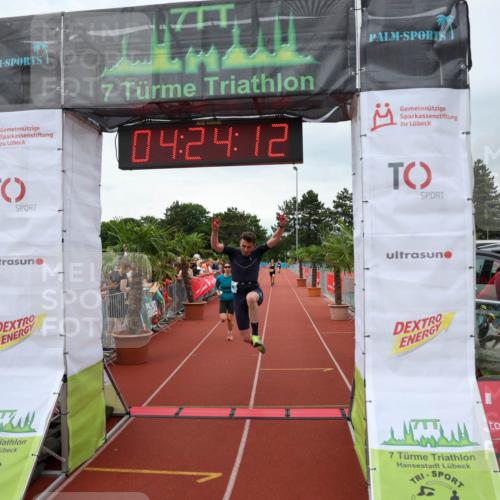 15.06.2025 - 7 Türme Triathlon Michael Strokosch http://msf.ph/oto/7990299 15.06.2025 14:24:12 Ziel 623, 642, 664, 822 meine-sportfotos.de