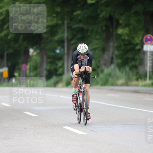 15.06.2025 - 7 Türme Triathlon Yannick Fuchs http://msf.ph/oto/7990366 15.06.2025 11:53:10 Radfahren 270, 305, 325 meine-sportfotos.de