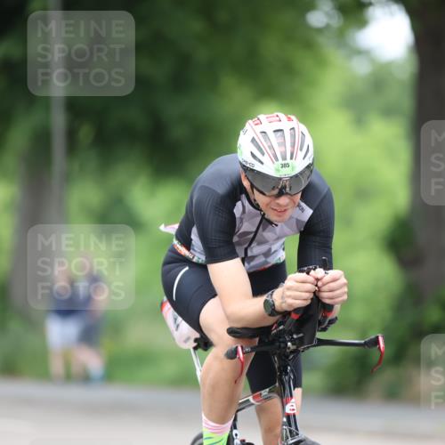 15.06.2025 - 7 Türme Triathlon Yannick Fuchs http://msf.ph/oto/7990396 15.06.2025 11:53:11 Radfahren 270, 305, 325 meine-sportfotos.de
